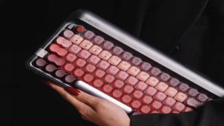 Review Keyboard Mekanik Lofree Lipstick: Estetika Makeup di Meja Kerja