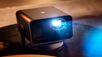 Proyektor Leica Cine Compact 1 Hadir Lebih Ringkas dan Terjangkau