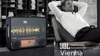 JBL Vienna Meluncur dengan Layar 18,5 Inci, Efek Lirik Melayang dan Audio 100W