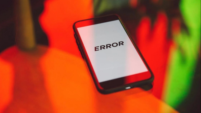 Ilustrasi Handphone Error