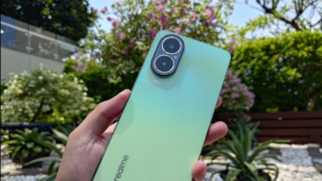 Realme C67 Menggebrak dengan Android 14! Desain Stylish, Kamera 108MP, dan Harga Terjangkau