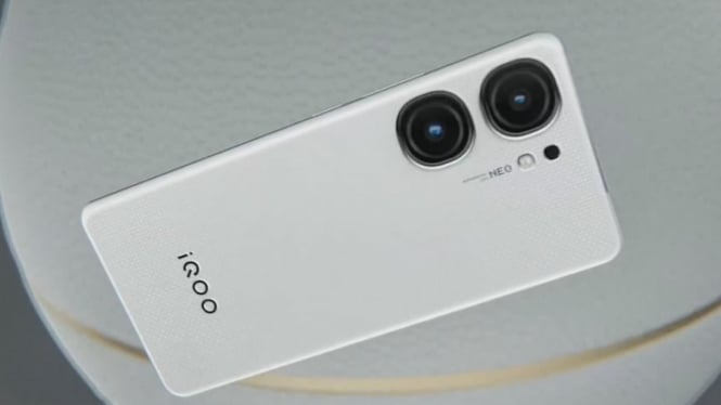 iQOO Neo 9S Pro Plus: Gahar untuk Gaming dengan Snapdragon 8 Gen 3 dan Baterai 5.500mAh!