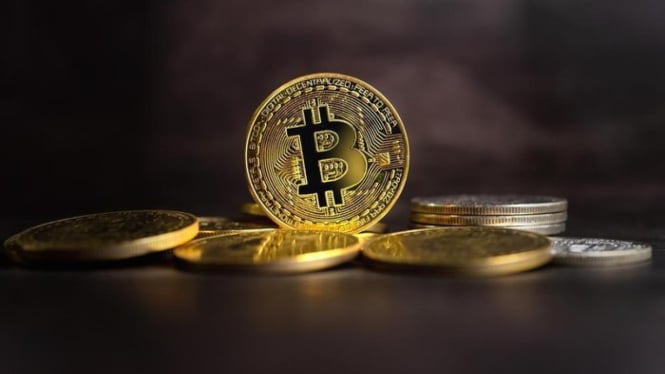 Harga Bitcoin Jatuh Drastis di Tengah Serangan Rudal Iran ke Israel