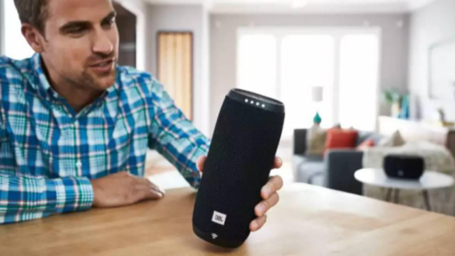 JBL Link 20 Speaker Portable: Suara Jernih dan Bass Bombastis dengan Fitur Canggih