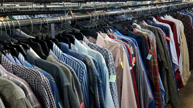 10 Tempat Thrifting Baju Terbaik di Depok untuk Pencinta Barang Preloved