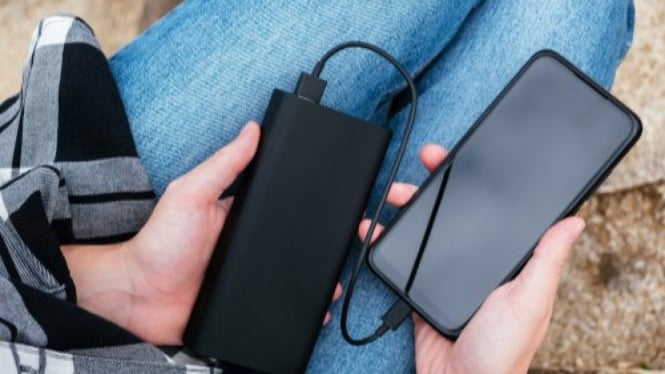 10 Rekomendasi Power Bank Terbaik 2024: Awet Baterai Seharian!