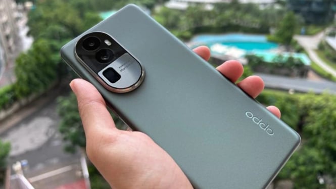 Harga OPPO Reno 10 Pro Terjun Bebas Di Penghujung 2024, Lebih Hemat 3 Jutaan!