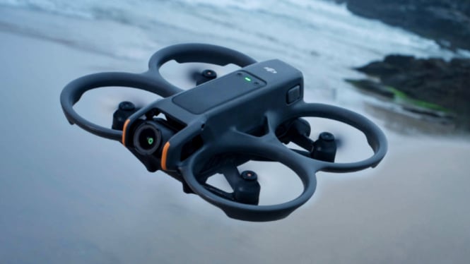 DJI Flip hadir sebagai drone mini lipat dengan teknologi canggih, termasuk sensor LiDAR dan OcuSync