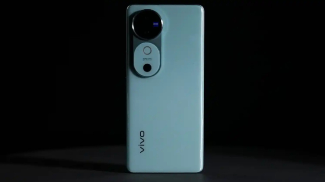 Vivo V50 Segera Rilis! Harga Lebih Mahal, Tapi Speknya Bikin Ngiler!