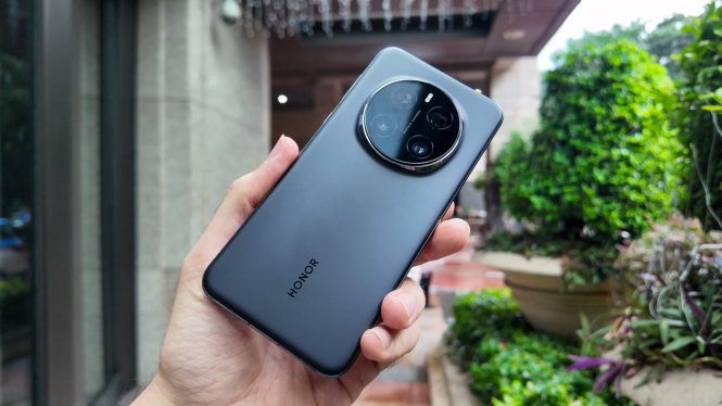 Honor Magic7 Pro Hadir dengan AI Canggih, Bisa Ubah Foto Lama Jadi Lebih Jernih!