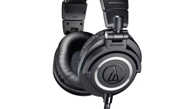 Cari Headphone Podcast? Ini Rekomendasi Headphone Terbaik dengan Audio Super Jernih!