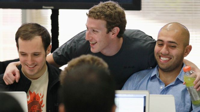 Fenomena FB Pro: Kreator Facebook yang Mengaku Karyawan Meta!