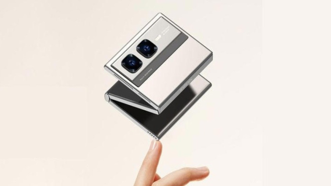 Infinix Kejutkan Pasar! Ponsel Lipat Tiga Ini Bisa Berubah Jadi Action Cam