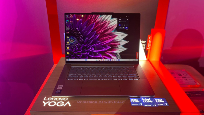 Lenovo Pamerkan Laptop AI Canggih di MWC 2025, Ada Yoga Pro 7i Aura Edition & IdeaPad AI