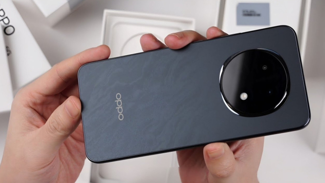 Oppo A5 Pro Segera Meluncur di Indonesia: Layar AMOLED, RAM Besar, dan Performa Tangguh!