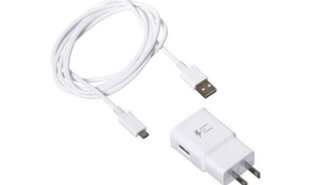 Charger HP Lemot? Coba Trik Ini, Dijamin Ngecas Ngebut Lagi!