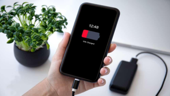 Battery Health iPhone Cepat Turun? Stop Lakukan 10 Kebiasaan Ini Sekarang Juga!