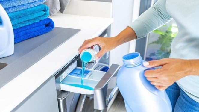 5 Deterjen Cair Penakluk Noda yang Aman untuk Kilit Sensitif, Cucian Lebih Bersih dan Wangi Sepanjang Hari