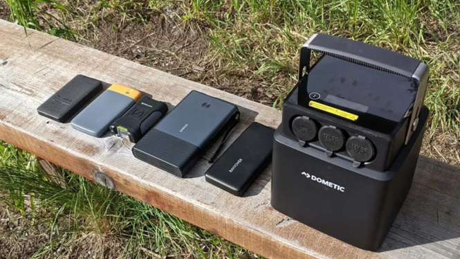 Daftar Powerbank Waterproof & Solar Powered untuk Aktivitas Outdoor