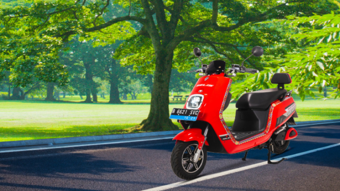 Selis E-Max: Si Kecil yang Irit dan Lincah