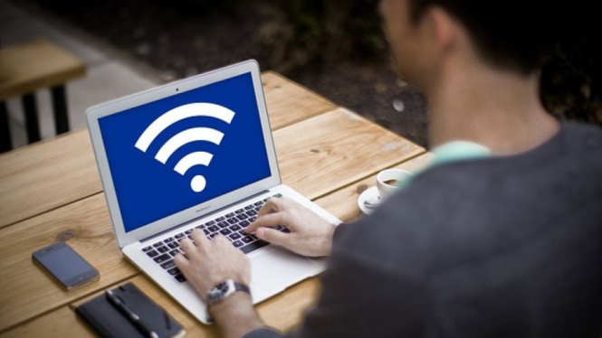 Jangan Sembarangan! Ini Cara Aman Pakai WiFi Publik di Mana Saja