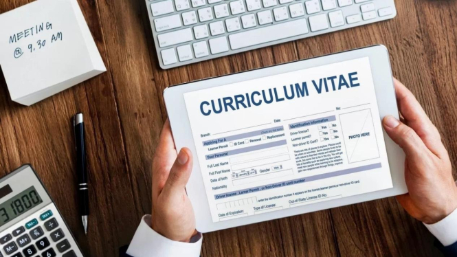 Tools AI Terbaik untuk Membuat CV