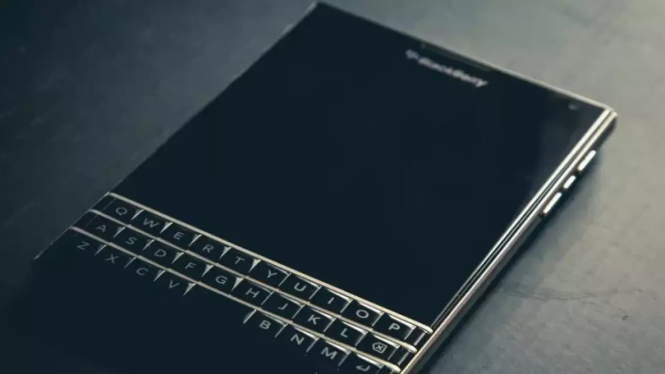 BlackBerry Comeback di 2025 dengan Zinwa Q25