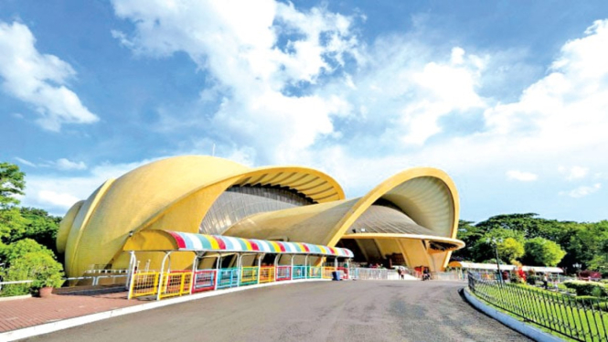 Taman Mini Indonesia Indah (TMII)