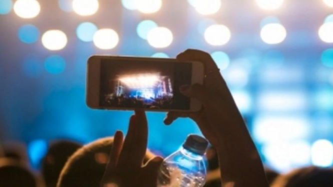 Gak Perlu Mahal! 4 HP Kamera Zoom Ini Bikin Jepretan Konser Tajam & Stabil Mulai Rp3 Juta!