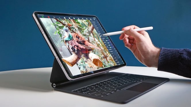 5 Tablet Terbaik 2025, dari Xiaomi hingga iPad Pro M4: Spek Gahar, Layar Ciamik, Siap Kerja & Hiburan!