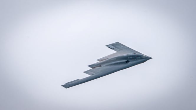 B-2 Spirit: Pesawat Siluman