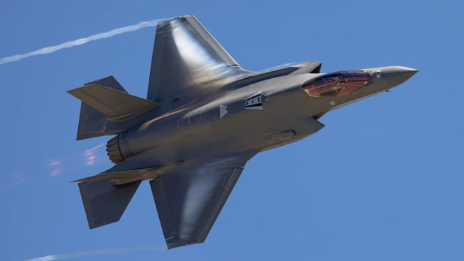 F-35 Milik Israel yang Meliuk-Liuk