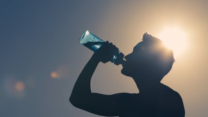 Manfaat Dahsyat Minum Air Putih
