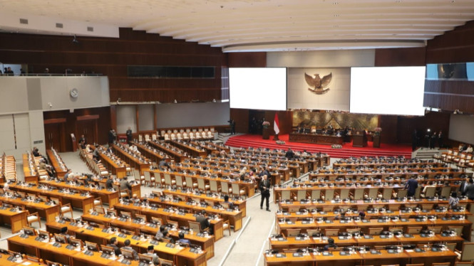 Dengan Tunjangan Rp15 Juta, Anggota DPR Bisa Beli Kuota Internet Sebesar Apa?