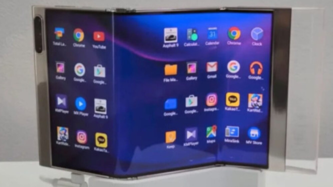 Samsung Ponsel Lipat Tiga Layar