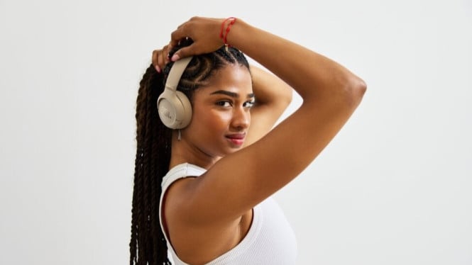 Headphone JBL Baru dengan ANC Canggih dan Baterai Hingga 76 Jam, Wajib Dicoba!