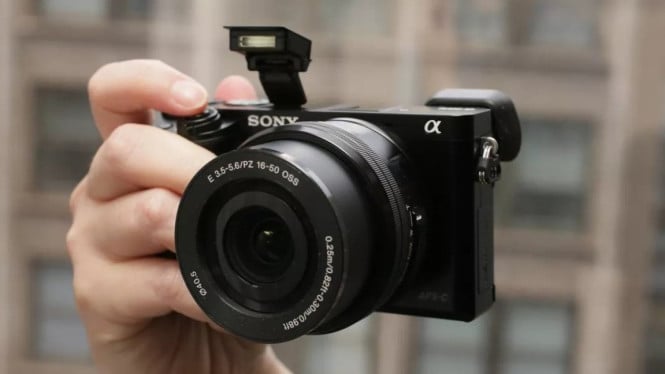 10 Rekomendasi Kamera Mirrorless Terbaik 2025 untuk Semua Jenis Kreator