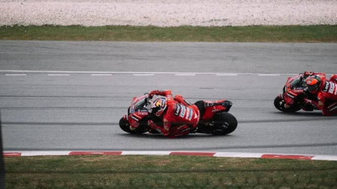 Tak Perlu Ribet, Ini 4 Platform Resmi untuk Nonton Live Streaming MotoGP Mandalika 2025!