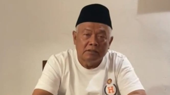 Ternyata Begini Makna Dua Pin yang Selalu Dipakai Yai Mim, Ada Logo Kemenhan Loh!