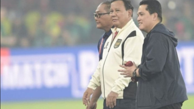 Presiden RI, Prabowo Subianto bersama Menpora, Erick Thohir