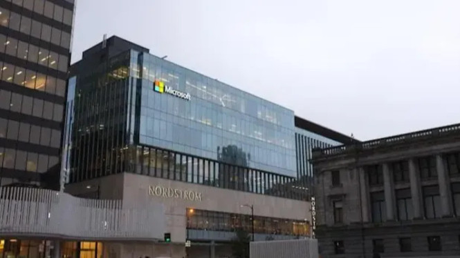 PHK Massal di Perusahaan Teknologi: Akankah AI Menggantikan Pekerjaan Manusia?