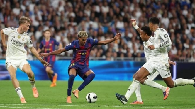 El Clasico Memanas: Yamal Diserang, De Jong Langsung Pasang Badan