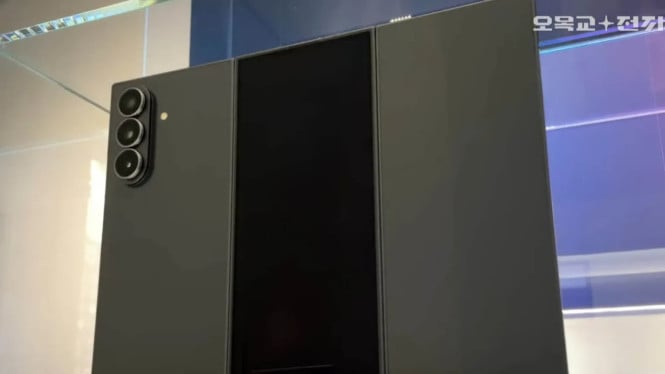 Ponsel Lipat Tiga Pertama Samsung Harga Rp38 Juta, Cuma Ada di 5 Negara