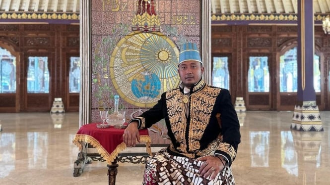 Keraton Surakarta Memanas: Benowo Bantah Mandat Tedjowulan, Ungkap Penobatan Mendadak Hangabehi