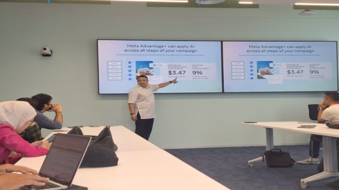 Country Director Meta Indonesia, Pieter Lydian, menjelaskan bahwa transformasi digital di Indonesia berlangsung sangat cepat
