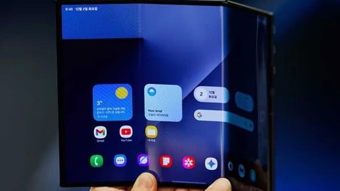 Samsung Galaxy Z TriFold atau Z Fold 7, Mana Ponsel Lipat yang Lebih Masuk Akal?