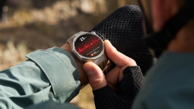 Huawei Watch Ultimate 2, Kini Bisa Pakai eSIM & Sensor Detak Jantung Baru!