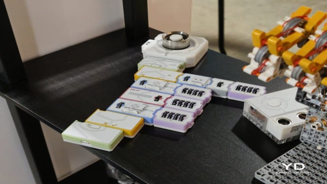 Codee: Revolusi Belajar Kode dengan Blok Fisik Magnetik