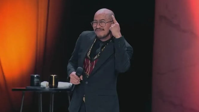 Lirik & Makna Lagu "Mens Rea" Pandji Pragiwaksono: Kritik Tajam untuk Politik Indonesia