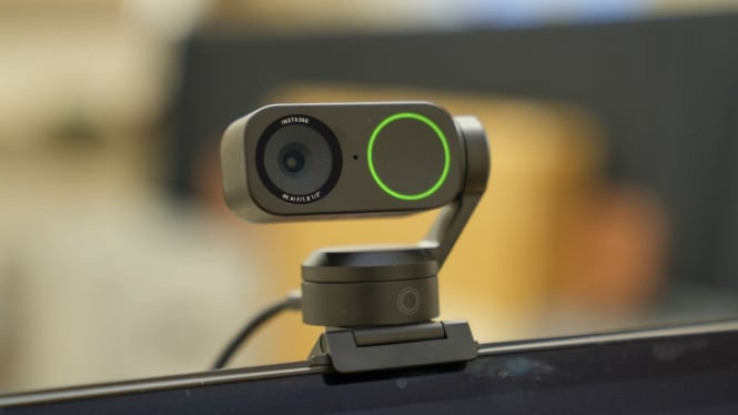 Insta360 Link 2: Revolusi Webcam 4K dengan Gimbal Cerdas